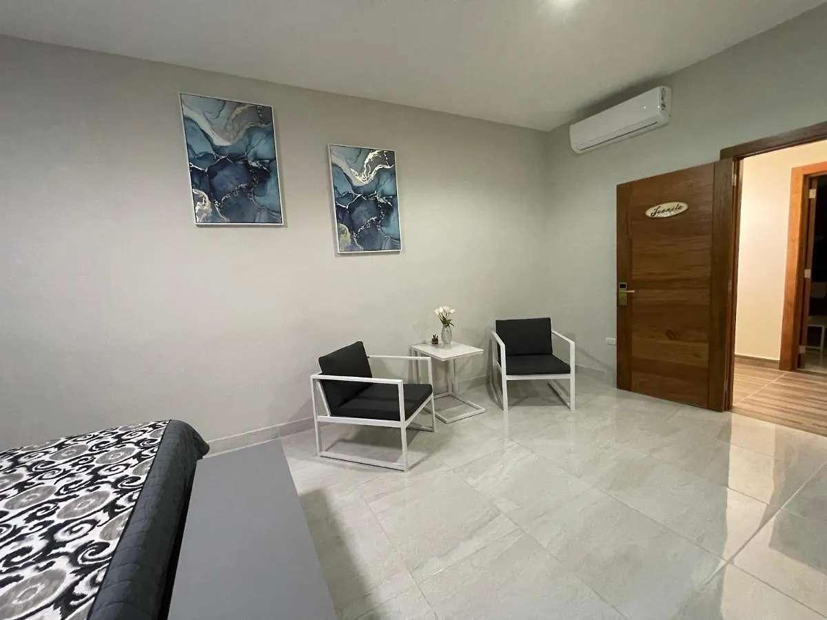 Hotel Monarca Higüey 0*,